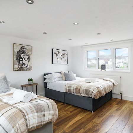 Spa Shower I 4Bed 3Bath I Sleeps X9 I Parking X2 Elstree Eksteriør billede