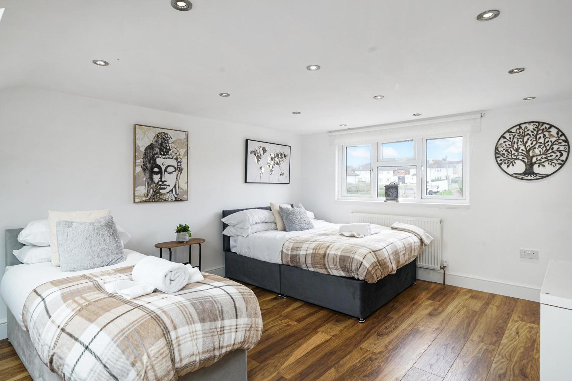 Spa Shower I 4Bed 3Bath I Sleeps X9 I Parking X2 Elstree Eksteriør billede