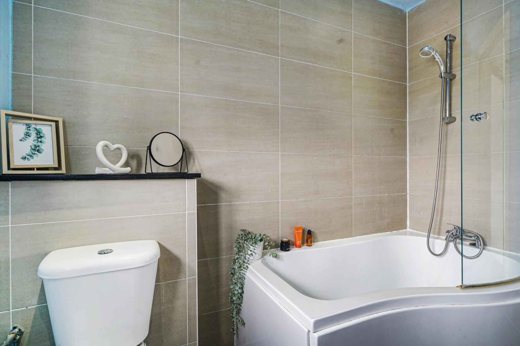 Spa Shower I 4Bed 3Bath I Sleeps X9 I Parking X2 Elstree Eksteriør billede