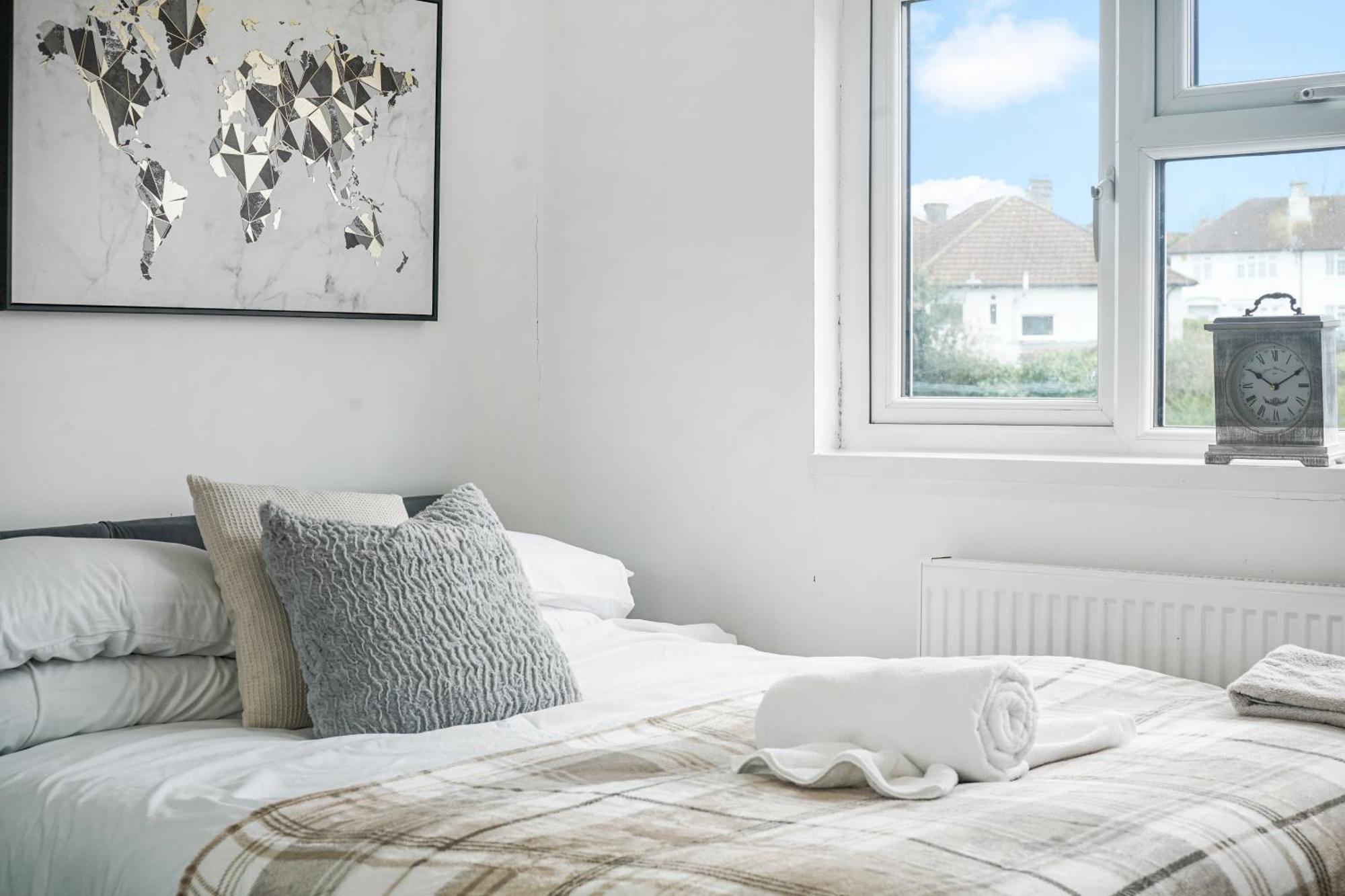 Spa Shower I 4Bed 3Bath I Sleeps X9 I Parking X2 Elstree Eksteriør billede