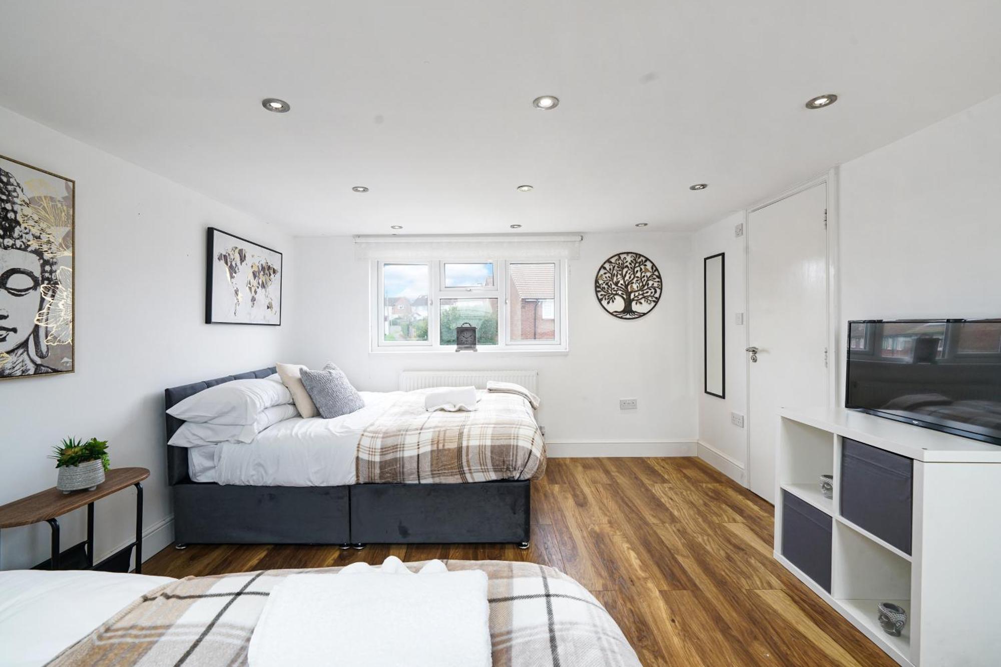 Spa Shower I 4Bed 3Bath I Sleeps X9 I Parking X2 Elstree Eksteriør billede